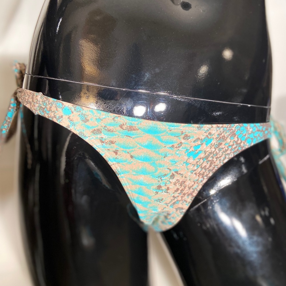 Brazilian cut bikini bttm, tie sides Snake Print